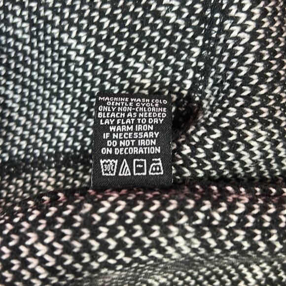 DC skatewear skater snowflake zippered cardigan sweater, size med - Picture 9 of 10